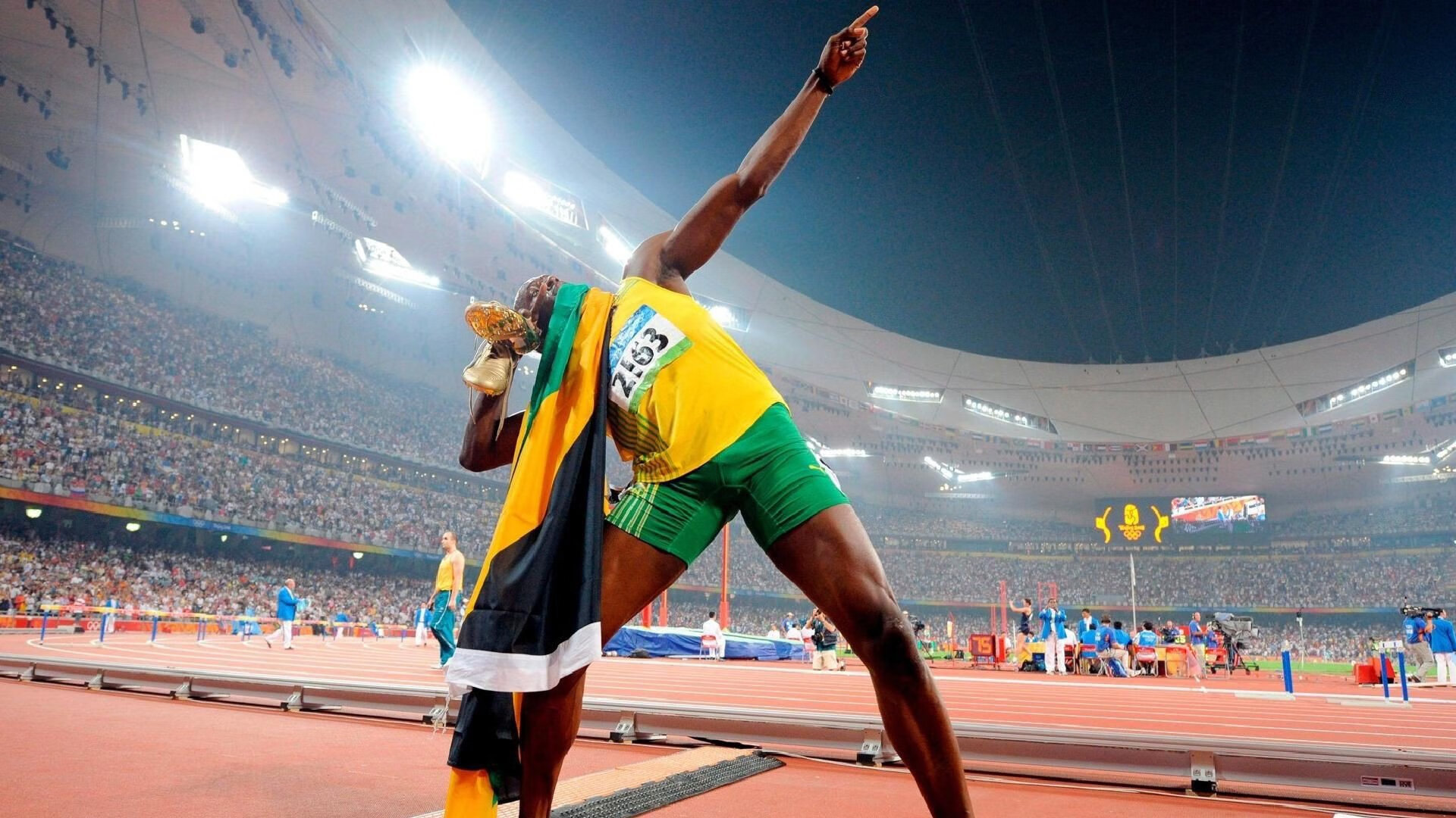 自由泳滑行段距离明显延长，自由泳的滑行技巧